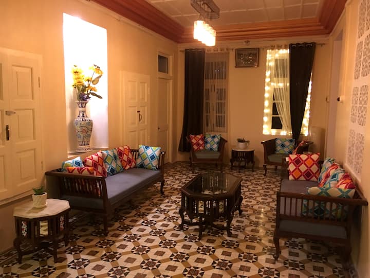 ძველი მომხიბლავი baithak