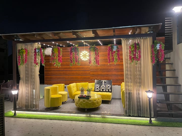 cheap airbnbs in delhi NCR