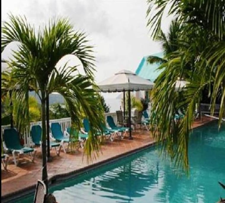 Beautiful, secluded tropical setting
