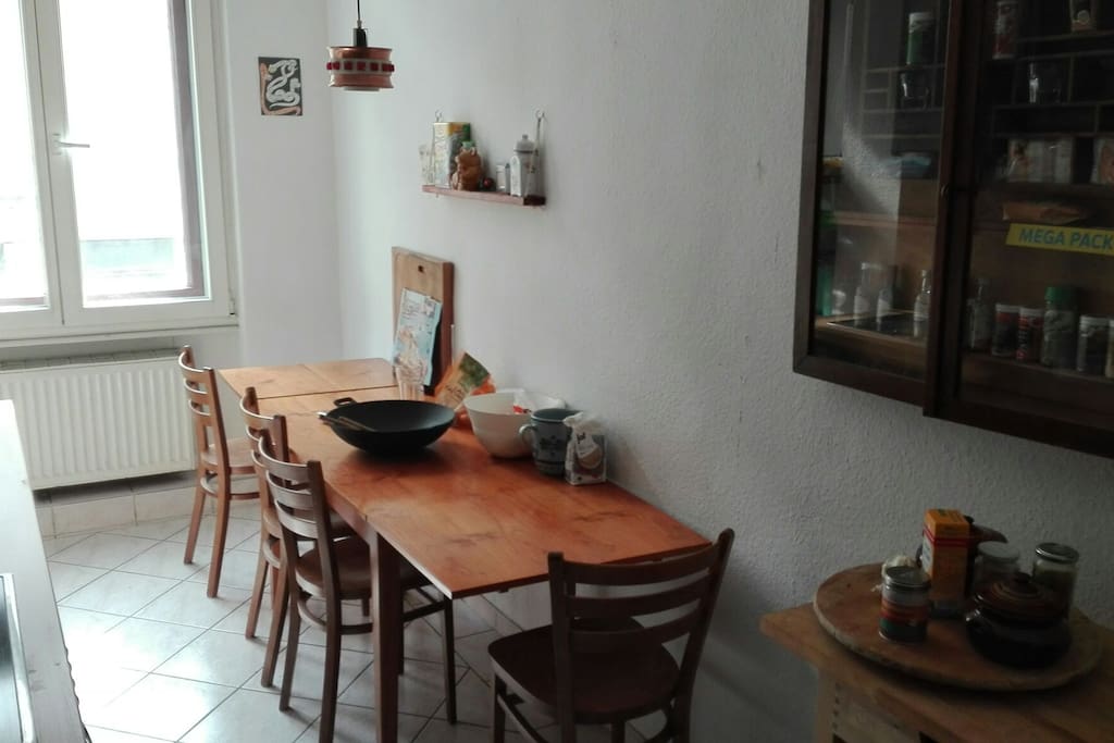 Unsere Küche, in der Du dir alle Köstlichkeiten zubereiten kannst.