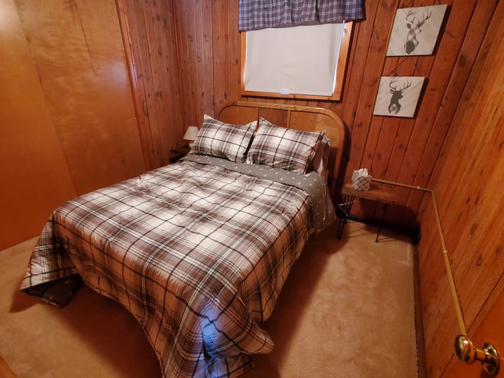 חדר שינה "דיר" - מיטה זוגית