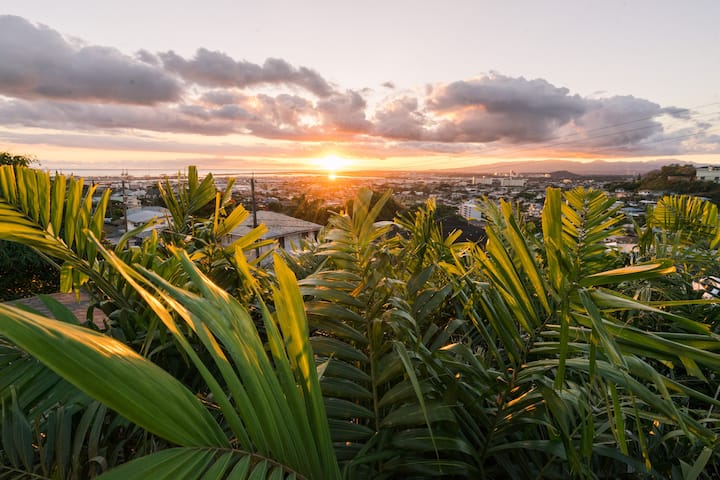 Detached Studio Apartment In Heart Of Town - Kailua, HI
