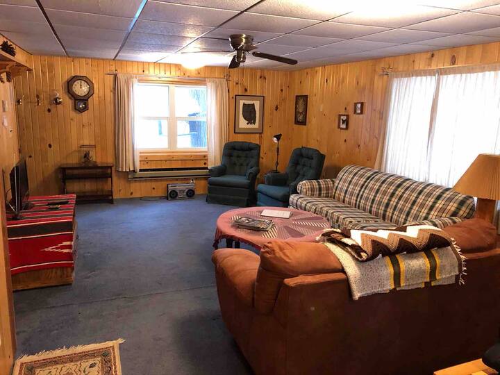 Benson Lk Jumping Sturgeon Houses for Rent in Manitowish Waters