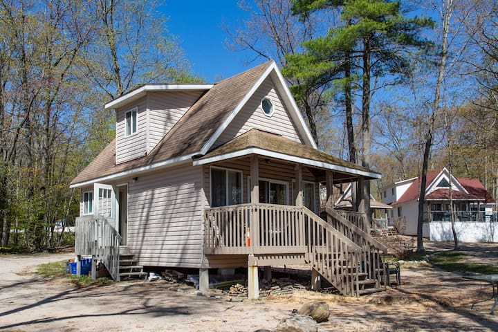 Georgian Bay Beach Club Cabins For Rent In Penetanguishene