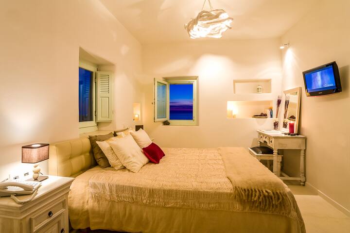 Blackrock Villa gallery image 5