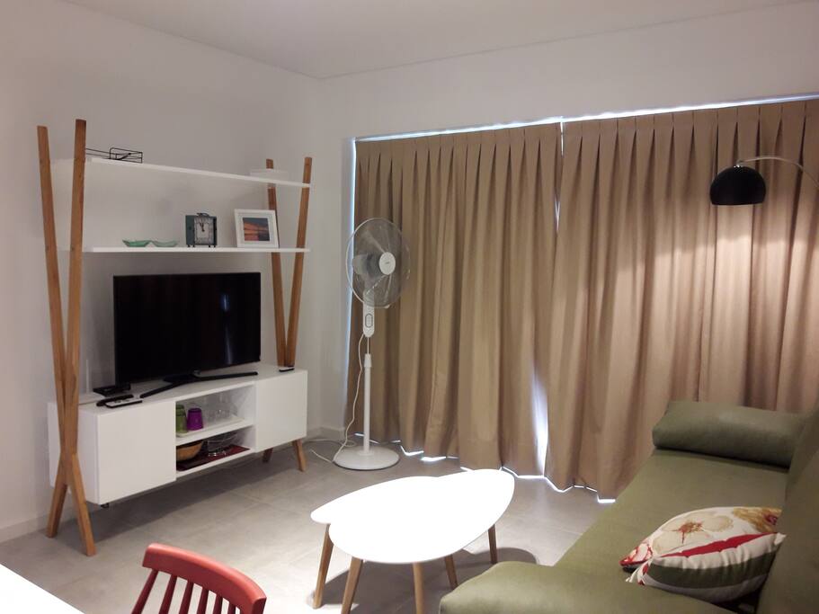 smart TV, WIFI, Direct TV