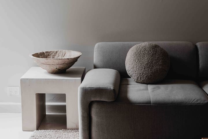 Your home away in Clifton Hill