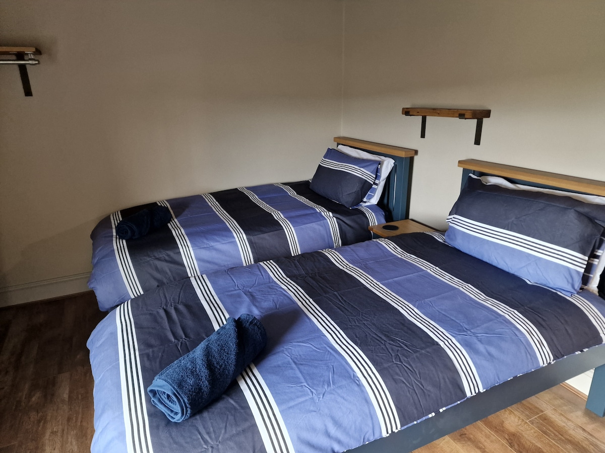 2 Bedroom Cottage at Oakmere — Cheshire holiday cottage photo 14