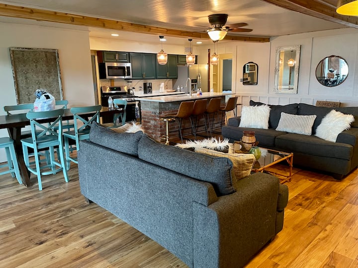 Vineyard Lake Waterfront Lakehouse - Boat For Rent - Brooklyn, MI