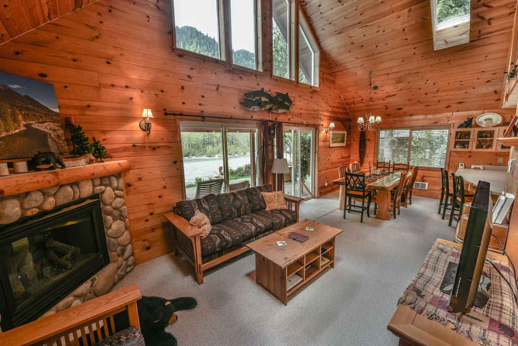 Livingroom & Dining