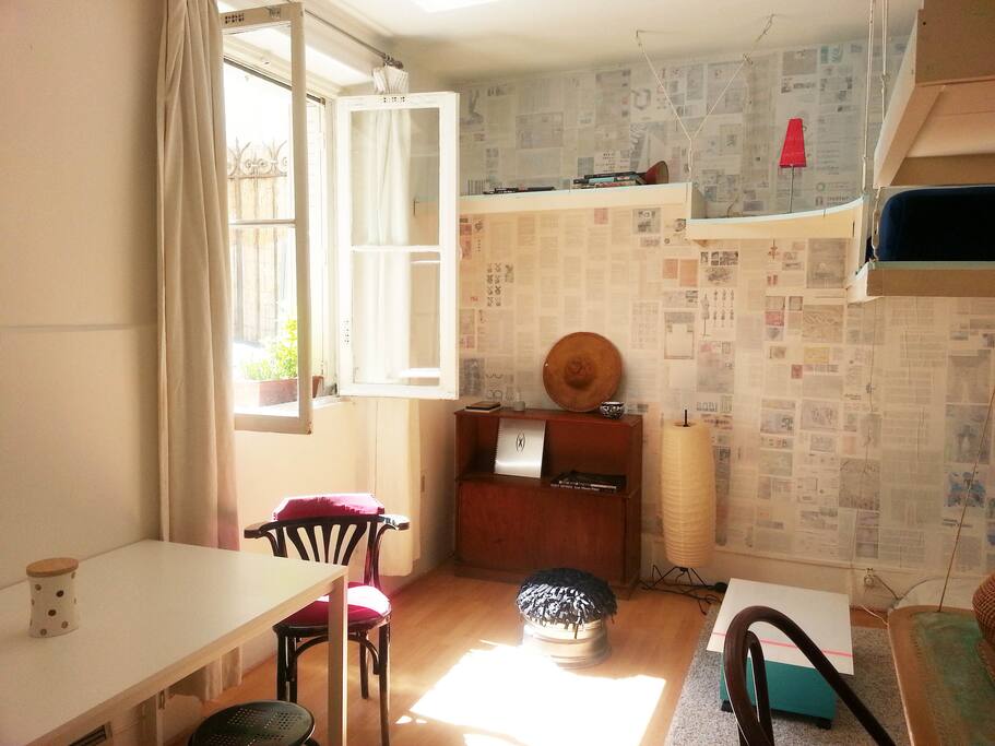 Avec le soleil, le studio s'illumine