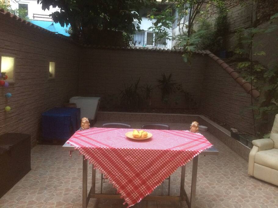 Salondan bahçenin görünümü
Garden from the living room