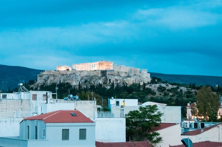 Magical Sanctuary with Magnificent Acropolis View gallery image 4