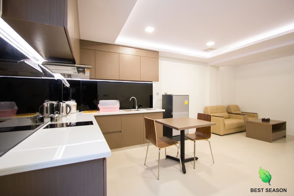 Fully Equipped Kitchen
•Microwave
•Electric Stove
•Refrigerator
•Rice Cooker
•Toaster
•Washing Machine