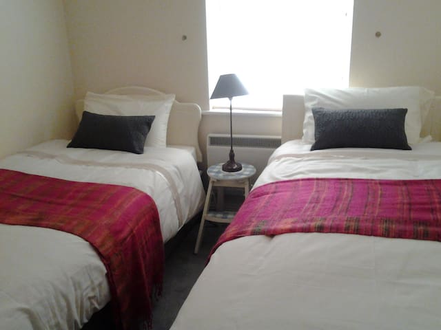 Twin Room  in the town of Carrick-on-Shannon