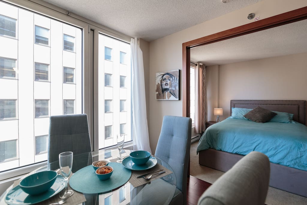 "Philippe was a wonderful host! He allowed us to check-in a bit early and was onsite to welcome us, help us park and give us the apartment overview. The apartment is modern, comfortable and centrally located. We would definitely stay here again!"