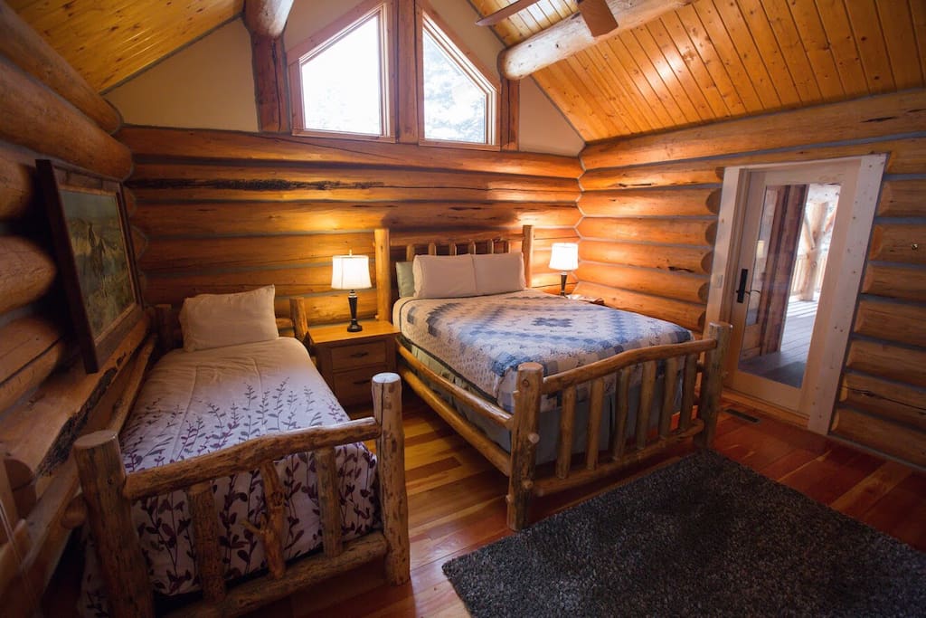 En-suite Private Room with bathroom and private entrance.