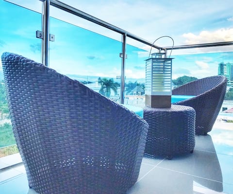 Modern Mountain View 3Bedroom Apt with Wifi and AC