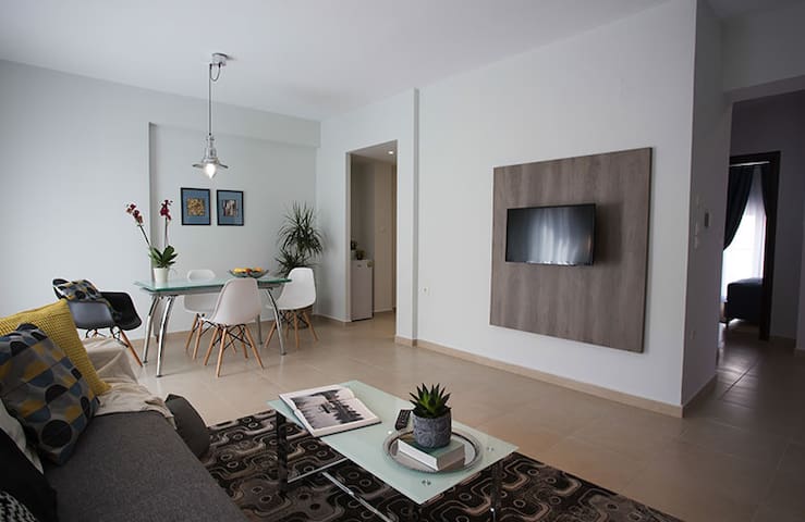 Deluxe Two-Bedroom Apartment