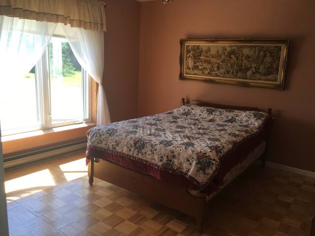 Chalet au bord de la mer/Cottage by the sea gallery image 4