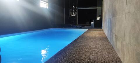 Suite Royale Private Heated pool, cinema