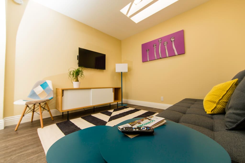 This brand new one bedroom apartment sleeps 4.