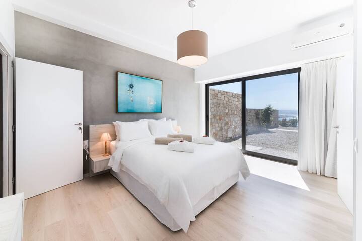 Villa Mystique, heated pool, luxury, sea view gallery image 3