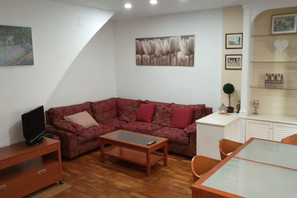 Living- and diningroom with airco