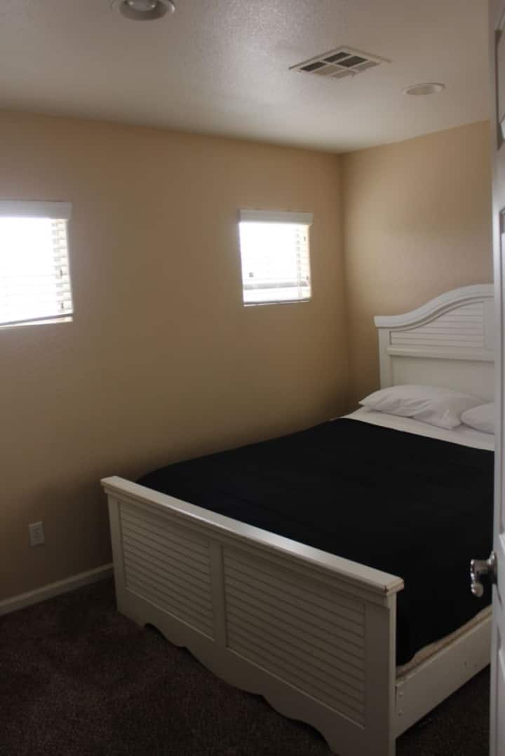 غرفة النوم 2