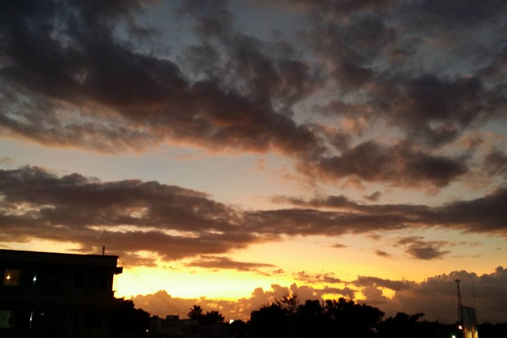 Hermosos atardeceres desde el balcón.