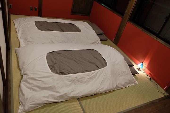 საძინებელი 1