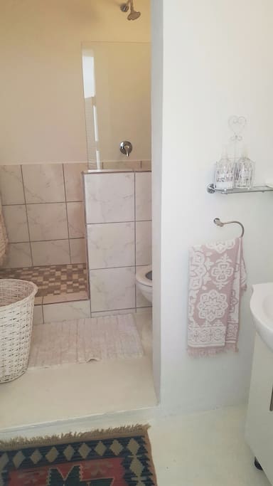 En-suite private bathroom.