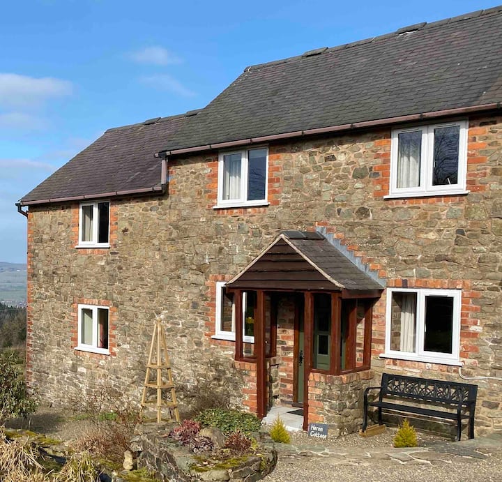Heron Cottage Stunning location Cottages for Rent in Minsterley