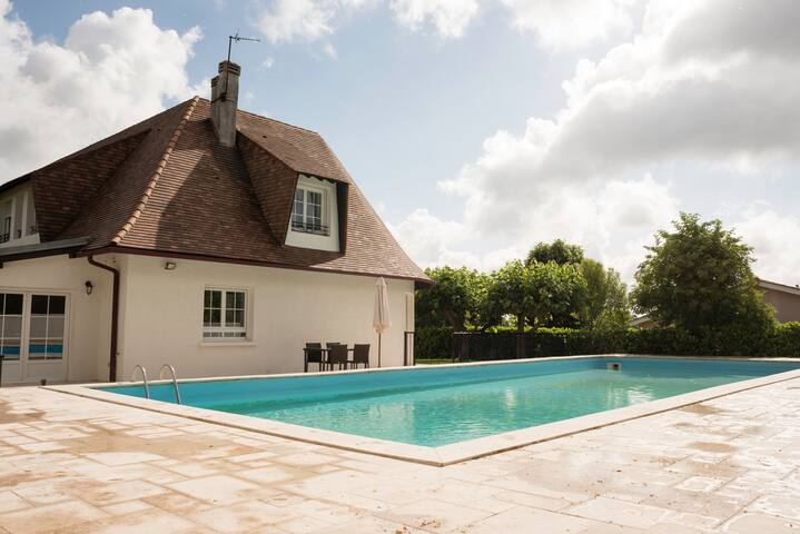 Grande Villa avec Piscine proche Bordeaux et Tram gallery image 3