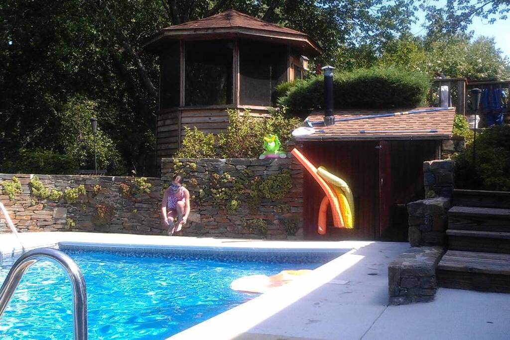 8' In-ground pool with patio and plenty of outdoor furniture. (May be shared with homeowners and their guests) 2 Pool towels included.