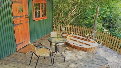 Peter's cosy hut