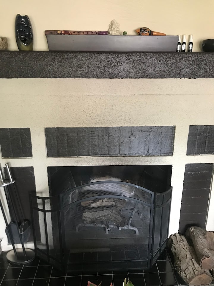 Hot Tub 2 Bedroom Midtown - Reno, NV