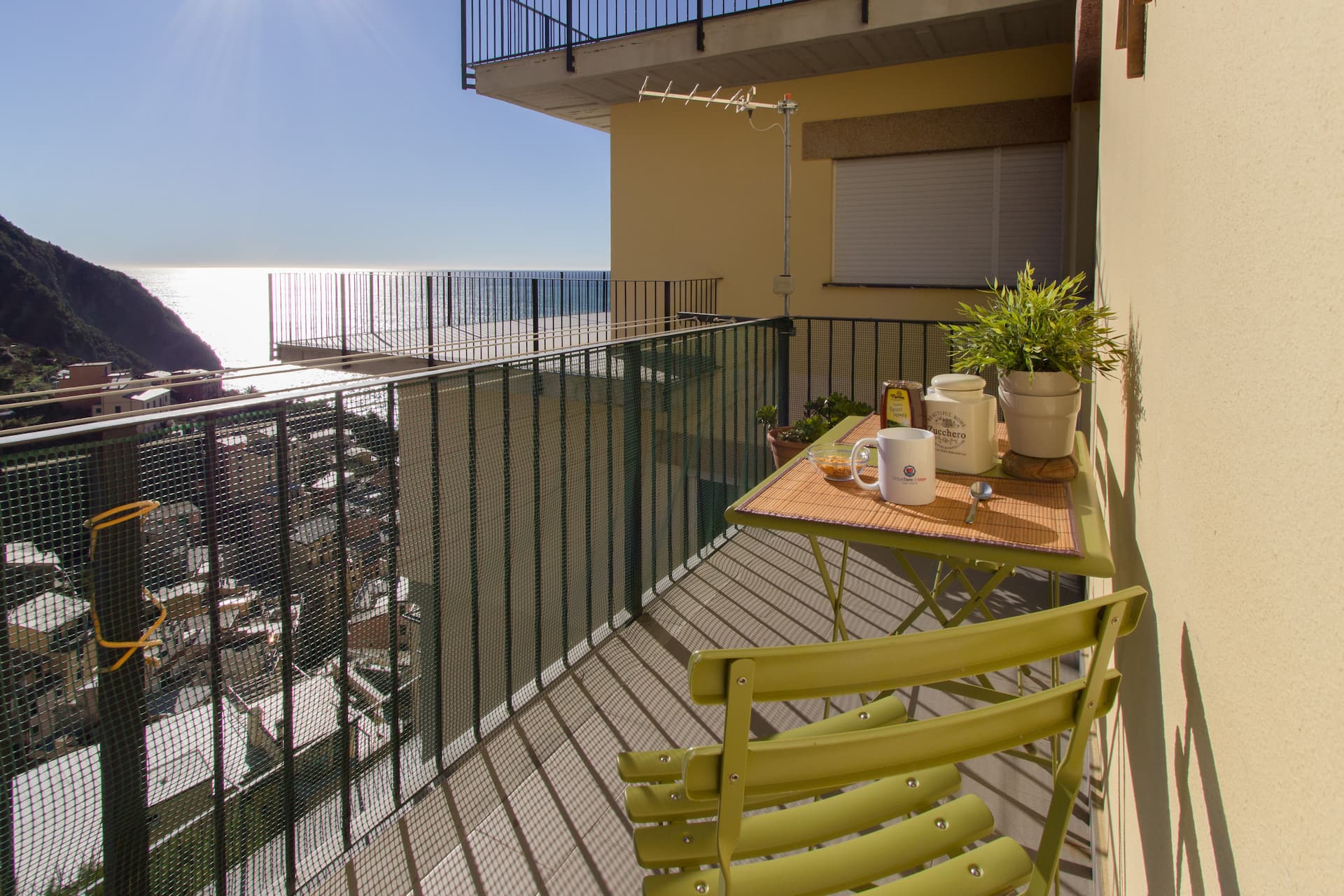 Cinque Terre d'Amare sea view big apartment for travel lovers