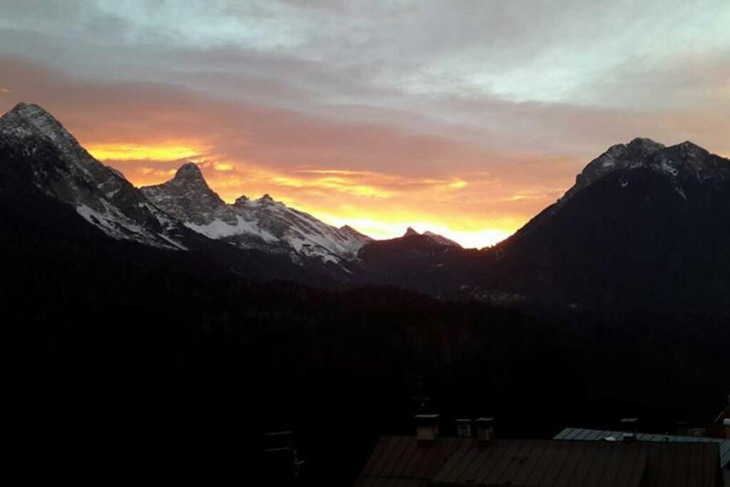 vista al tramonto dalla terrazza