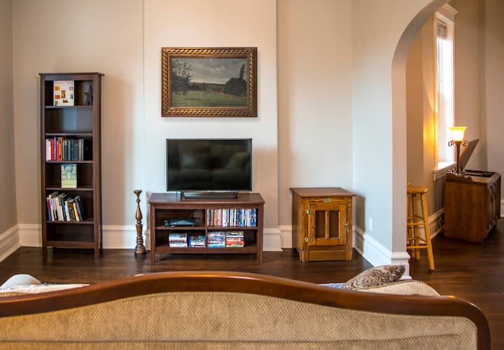 Stunning 1907 Home Near Downtown w/Parking & Patio Houses for Rent in