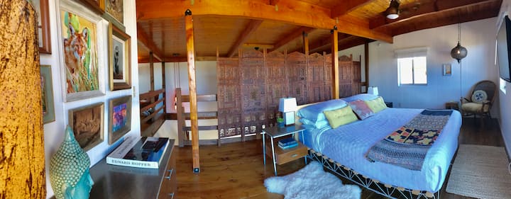 ลอฟท์ห้องนอนใหญ่ชั้น 2