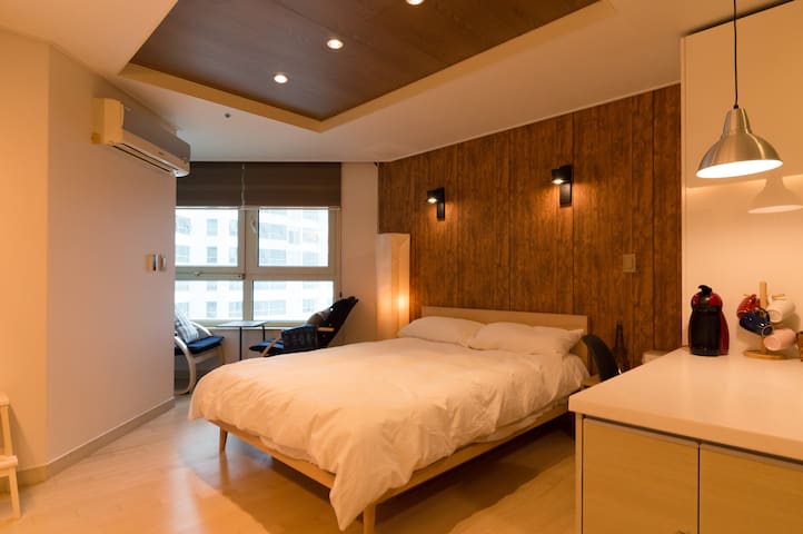 #1 Natural Beach Front Studio