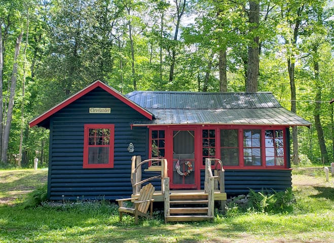 Airbnb Manistique Vacation Rentals Places To Stay
