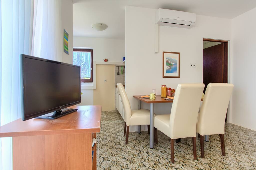 Dinning table