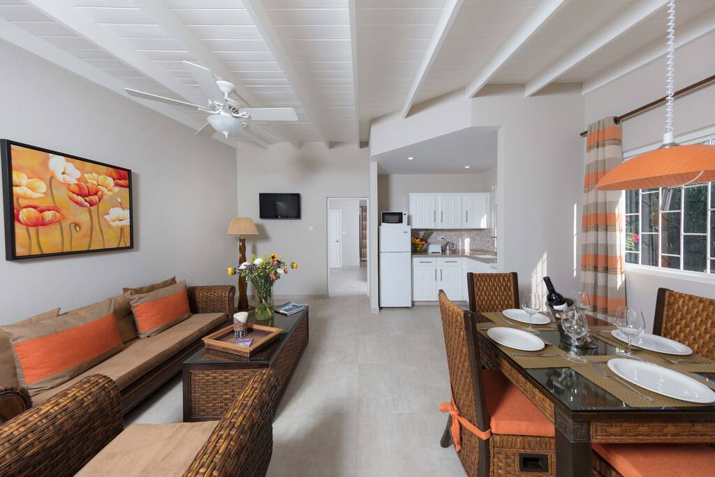 Living & Dining room