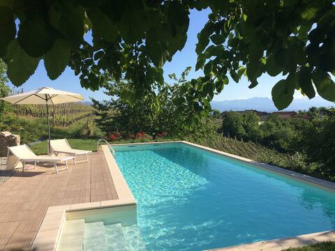 Langhe Villa with Pool & Spa Park