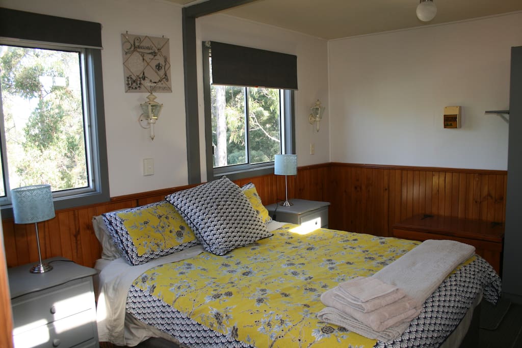 Queen Bedroom