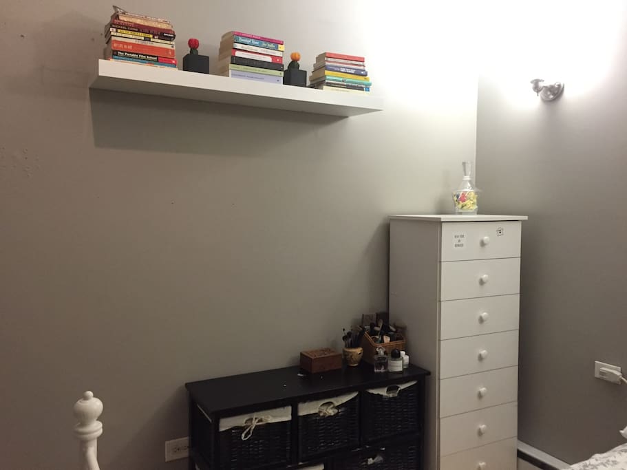 Space to place your things & feel free to take some candy !