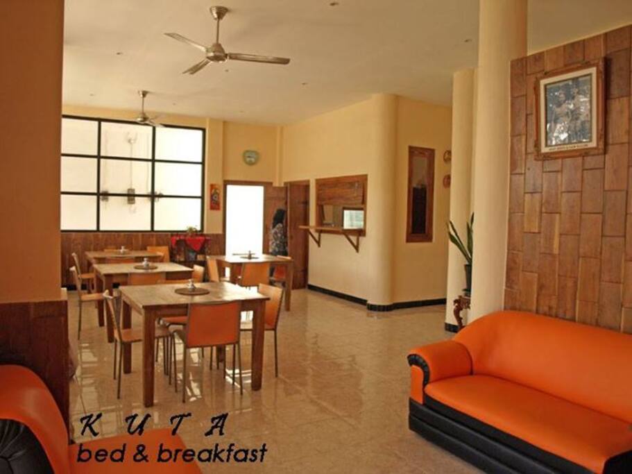 Lobby and Eating Area