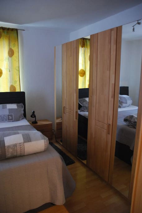 Schlafzimmer 1 / Boxspringbett
